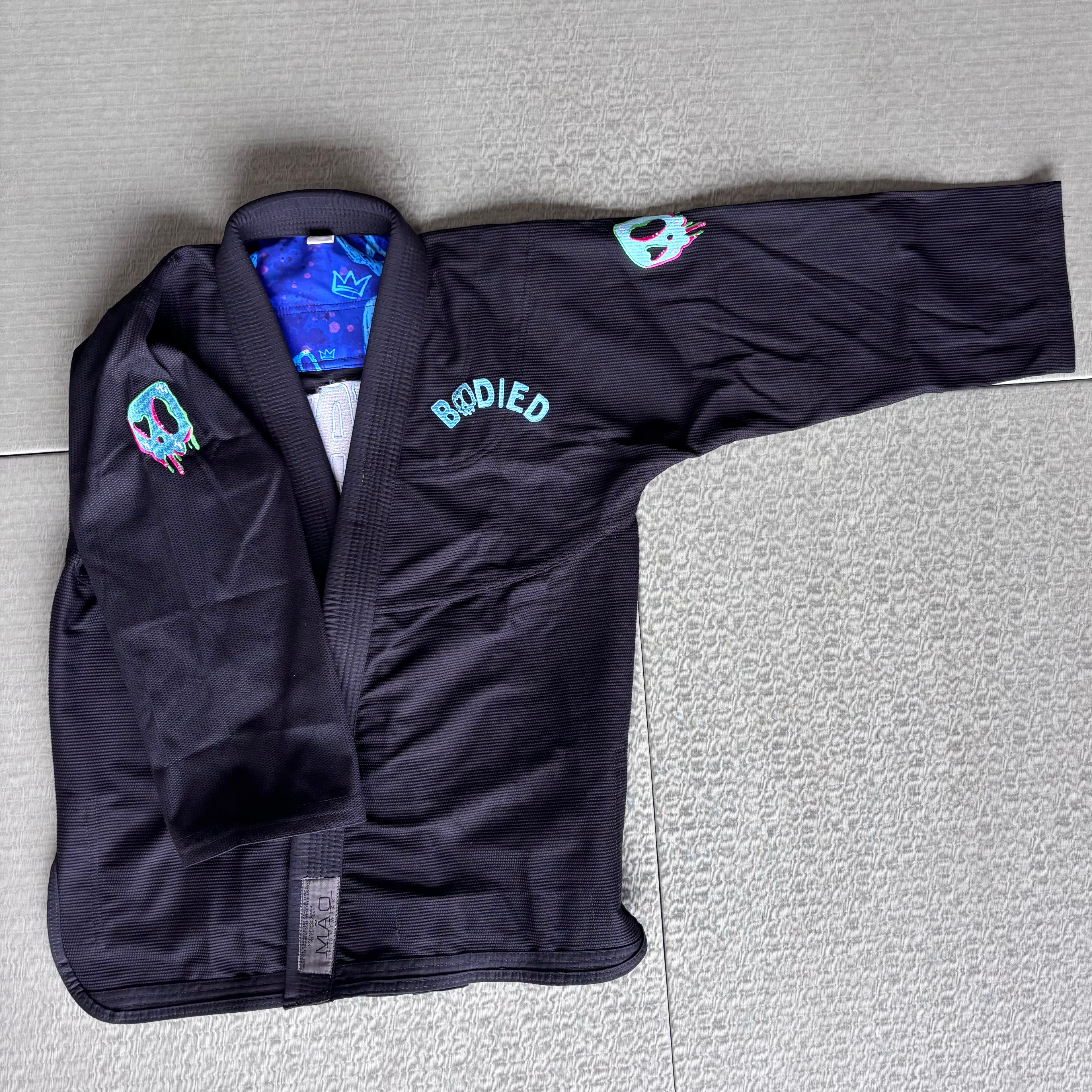 Bodied x Mão Fightwear Gi