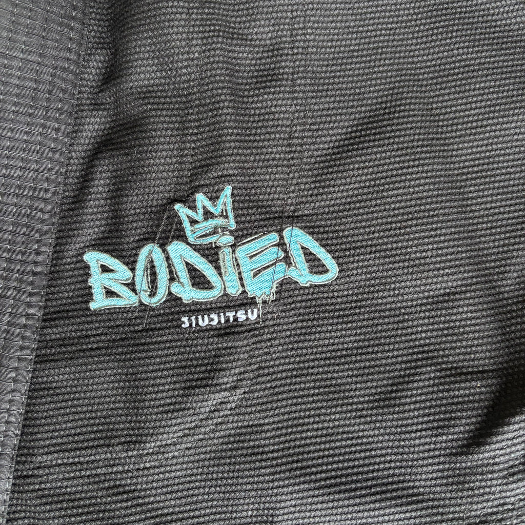 Bodied x Mão Fightwear Gi