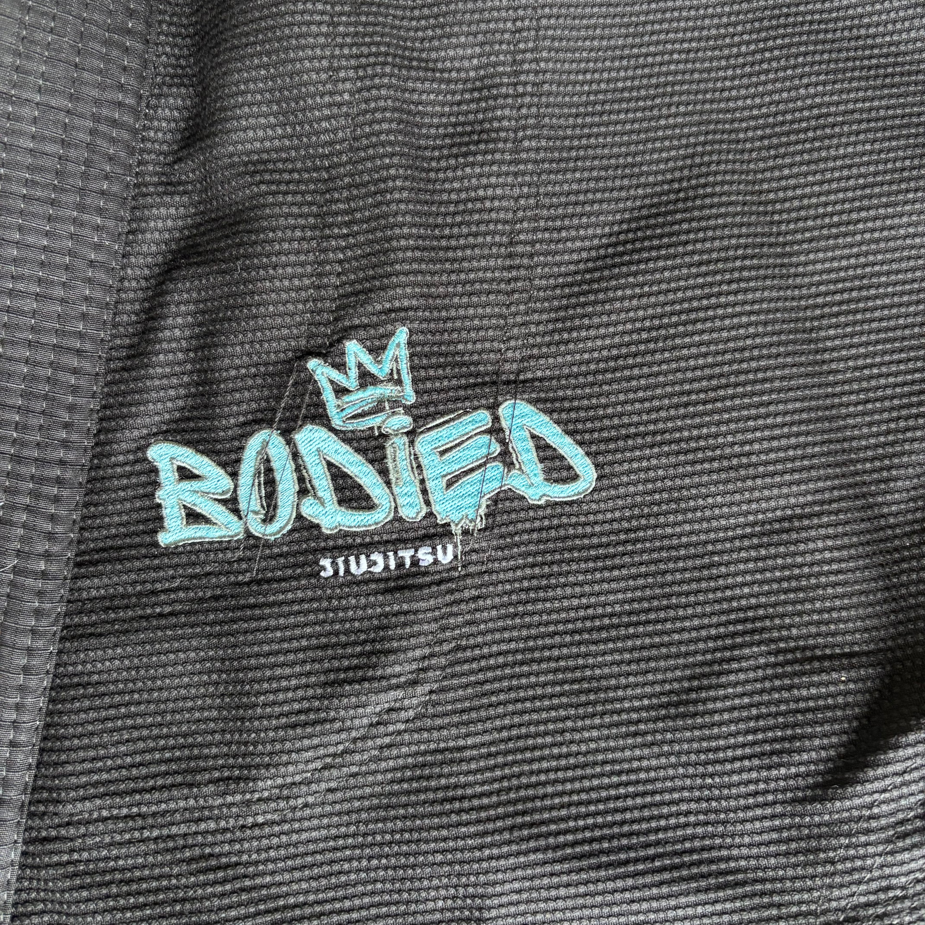 Bodied x Mão Fightwear Gi
