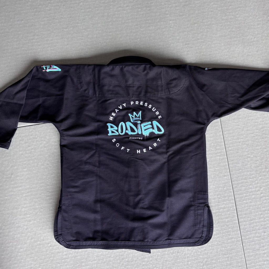 Bodied x Mão Fightwear Gi