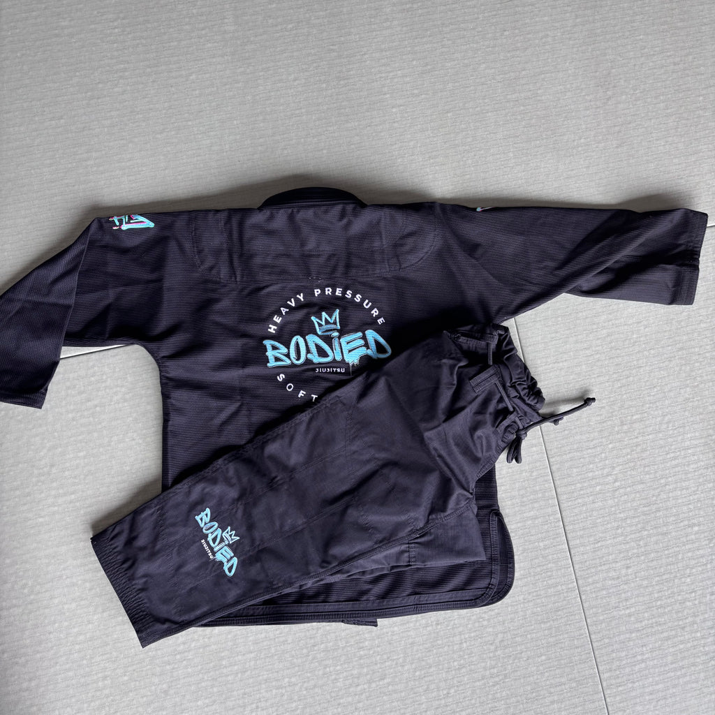 Bodied x Mão Fightwear Gi